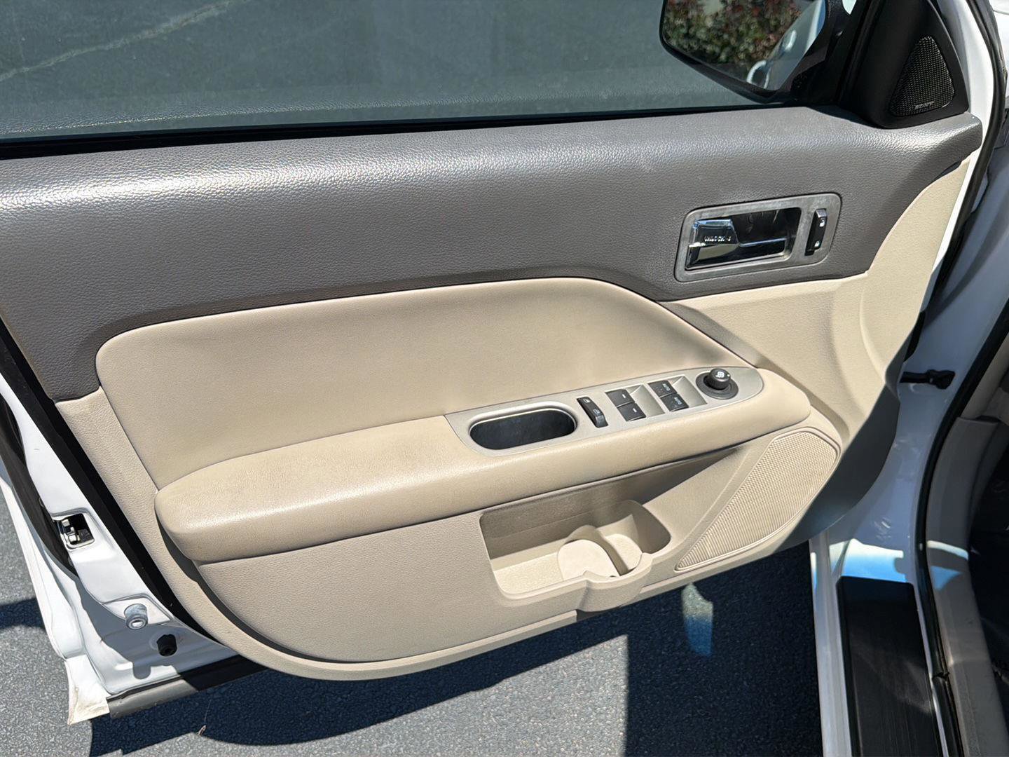 Used 2011 Ford Fusion SEL w/ 302A Rapid Spec Order Code FWD image 16