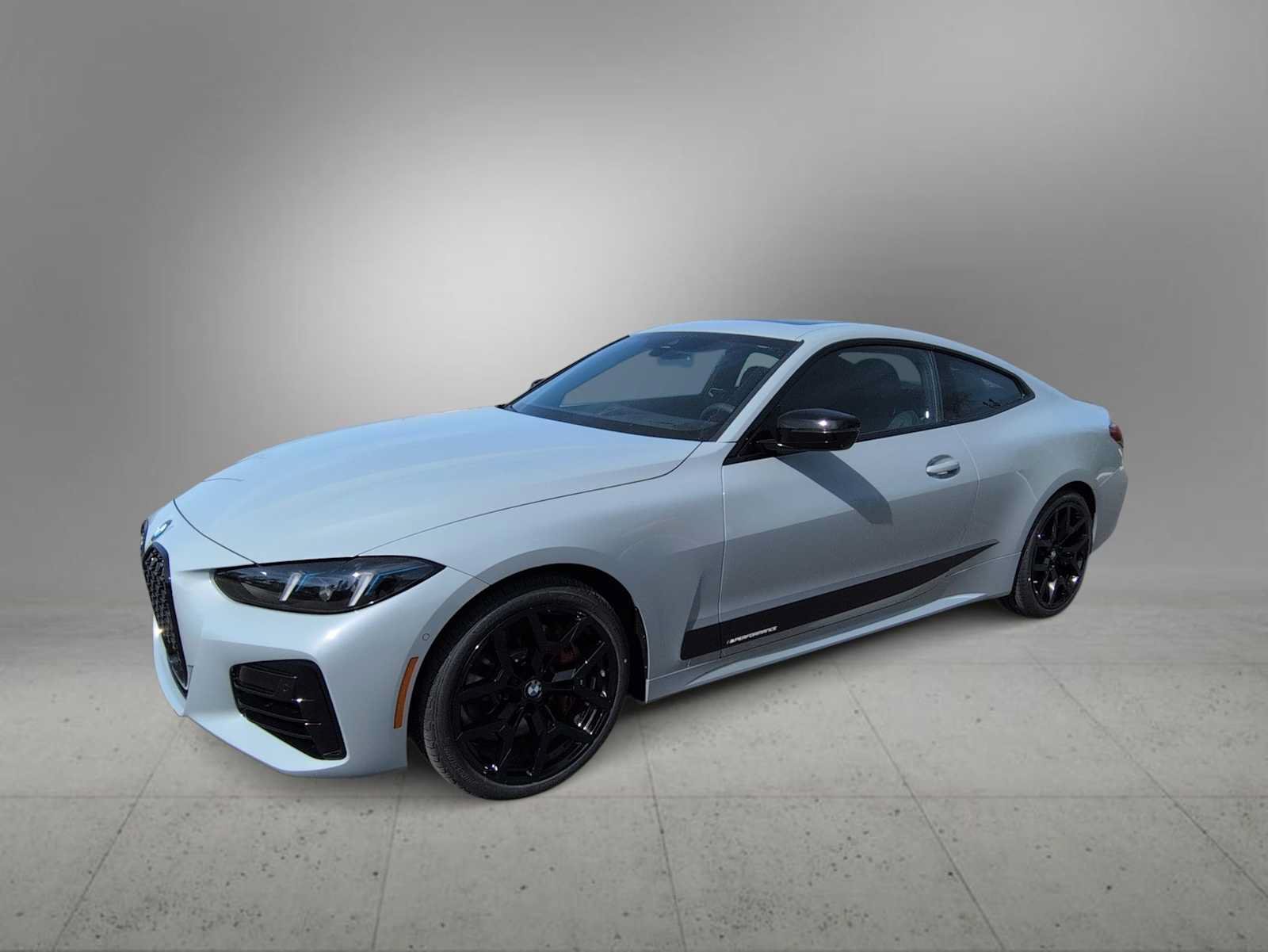 Used 2026 BMW 430i xDrive Coupe w/ M Sport Package AWD/4WD image 4