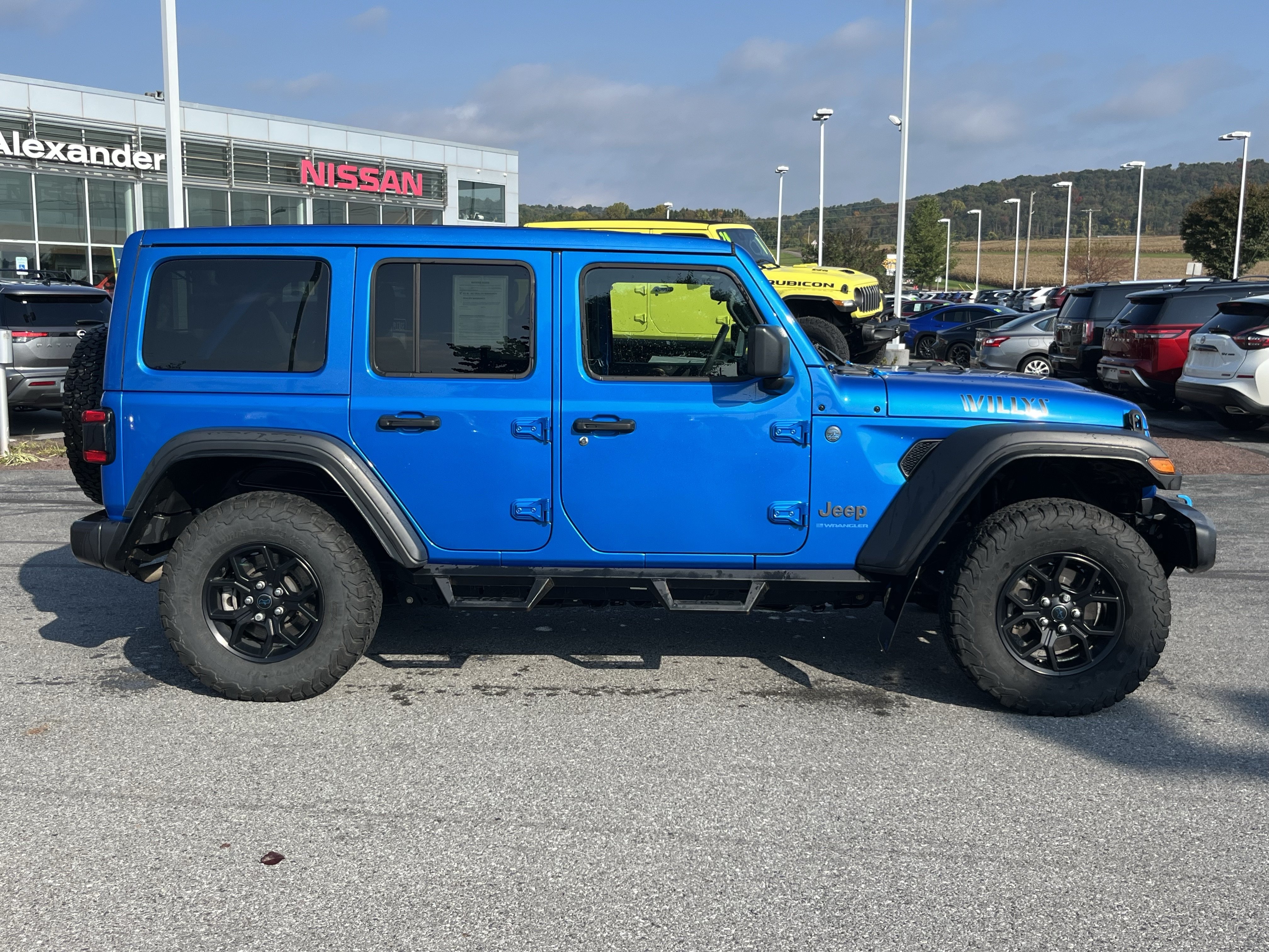 Used 2024 Jeep Wrangler Unlimited AWD/4WD image 3