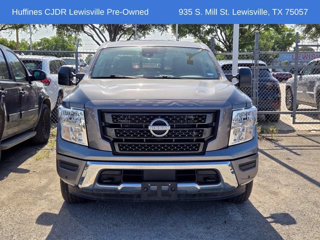 Used 2023 Nissan Titan SV w/ SV Convenience Package AWD/4WD image 2