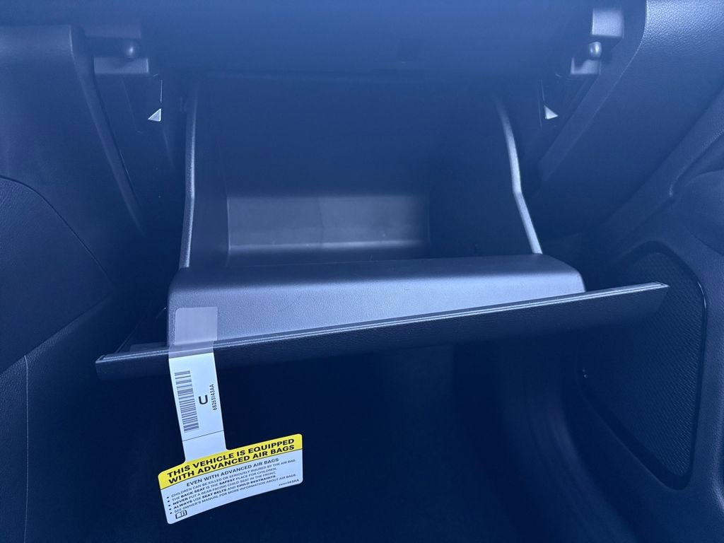 New 2026 Jeep Compass Latitude image 8