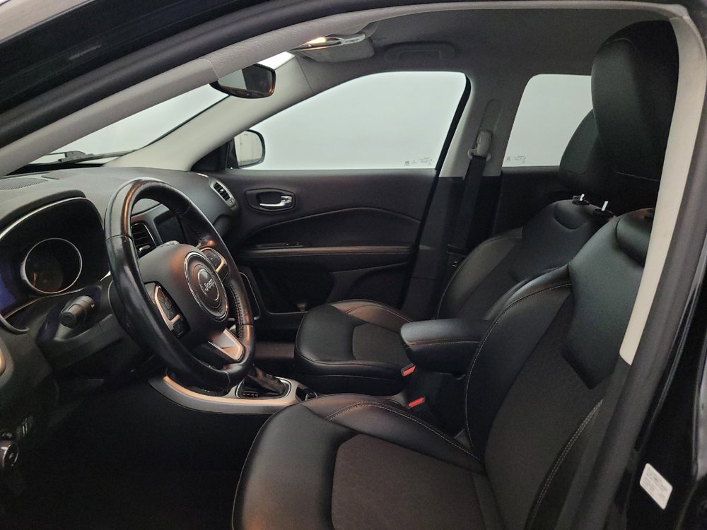 Used 2018 Jeep Compass Latitude w/ Popular Equipment Group AWD/4WD image 17