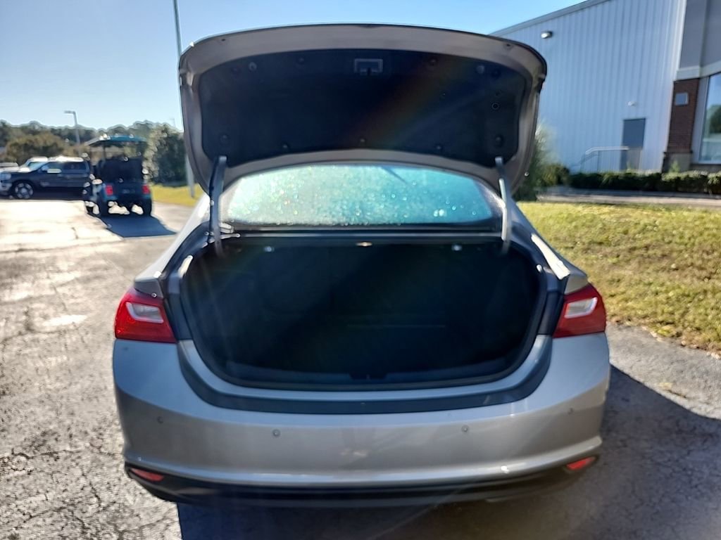 Used 2024 Chevrolet Malibu LT image 16