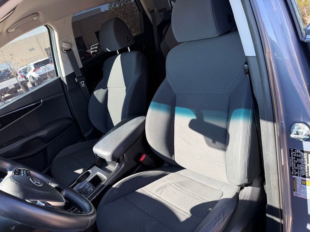 Used 2020 Kia Sorento S image 13