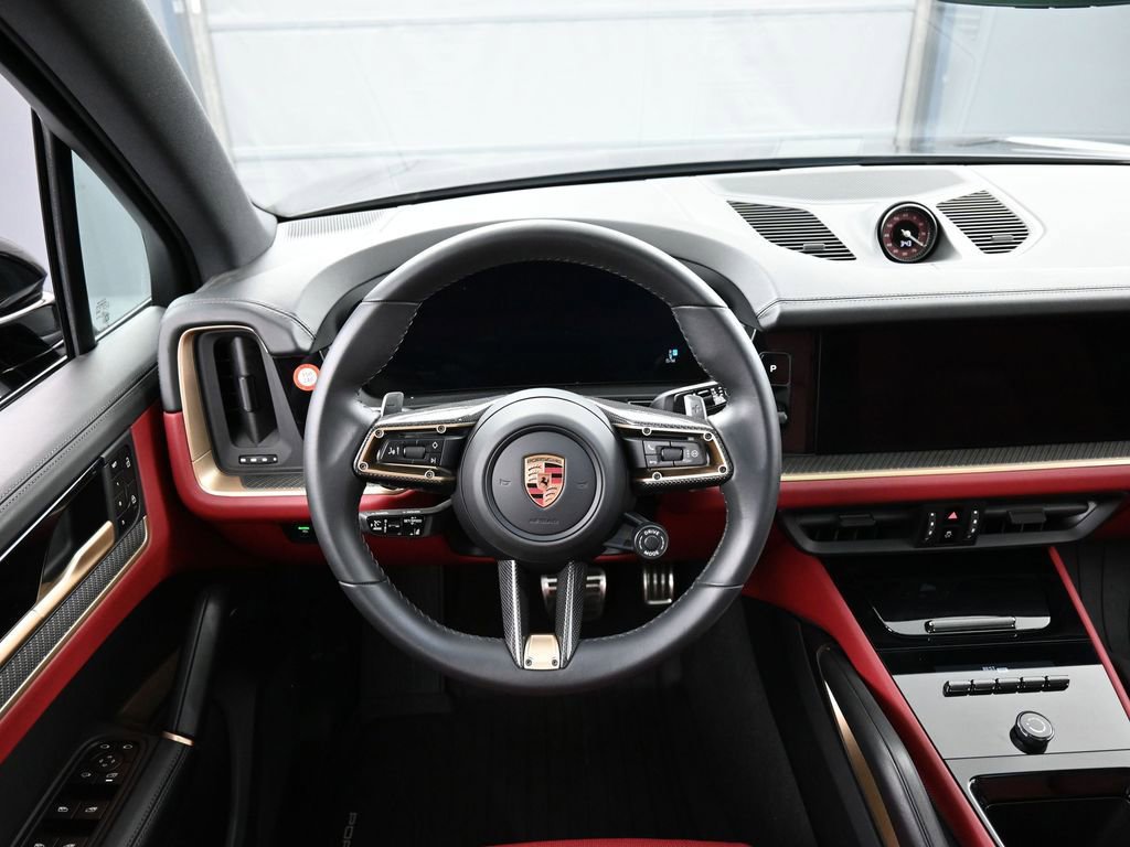 Certified 2025 Porsche Cayenne S AWD/4WD image 18