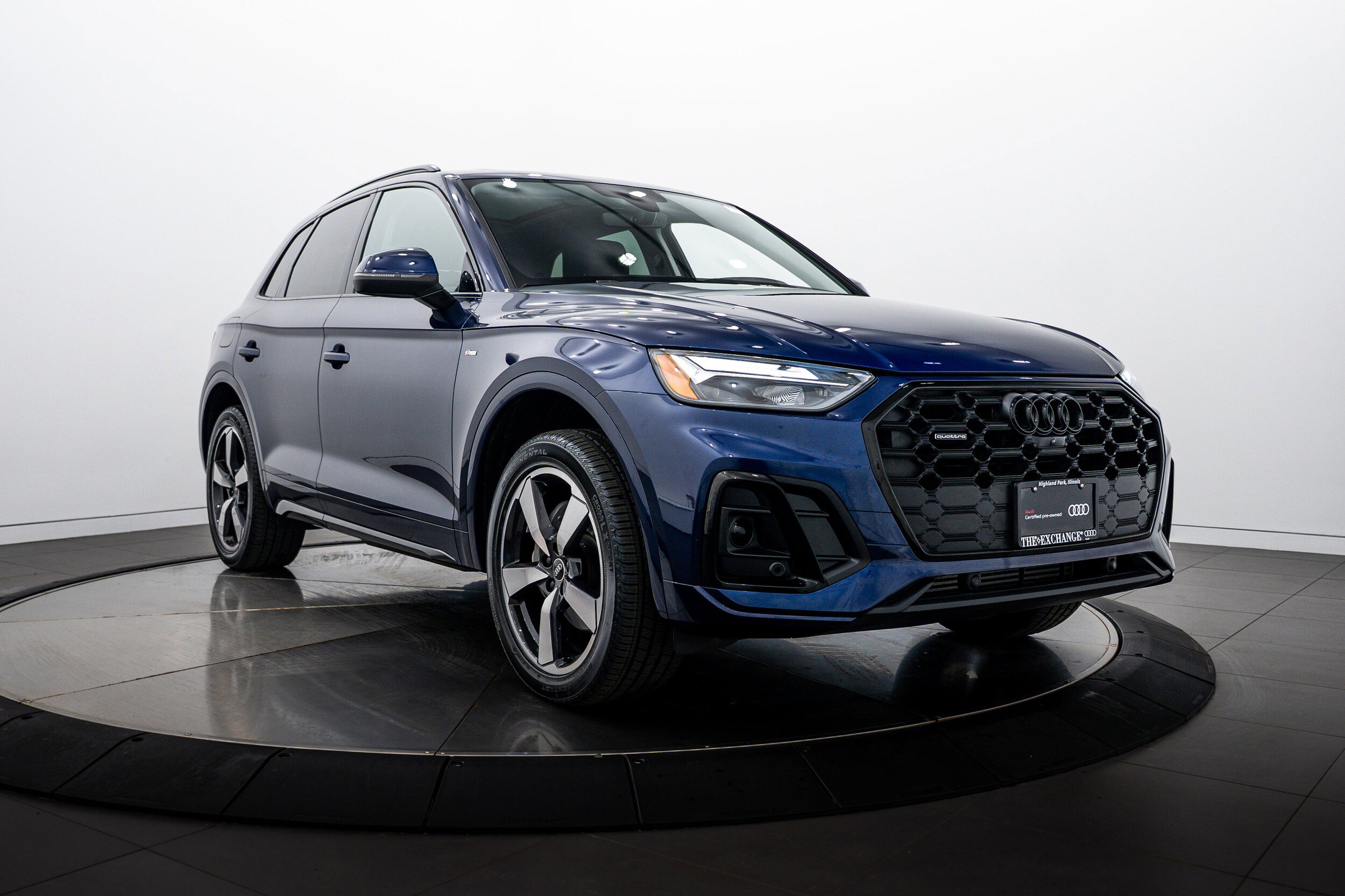 Certified 2022 Audi Q5 2.0T Premium Plus AWD/4WD image 2
