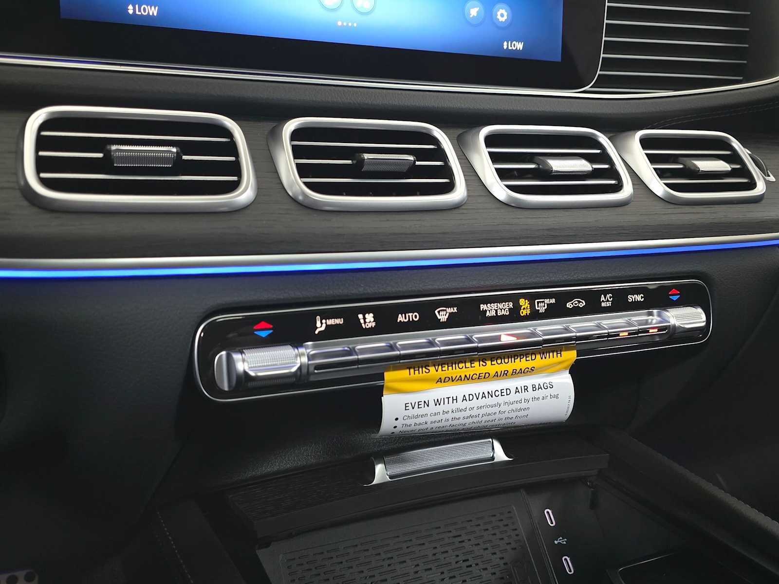 Used 2026 Mercedes-Benz GLS 450 4MATIC image 31