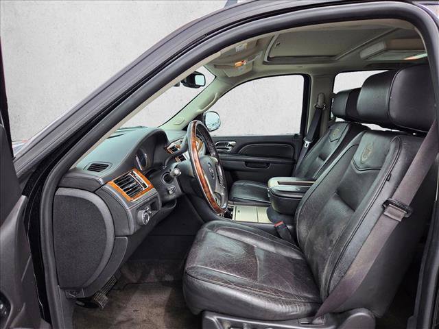Used 2013 Cadillac Escalade Platinum AWD/4WD image 10