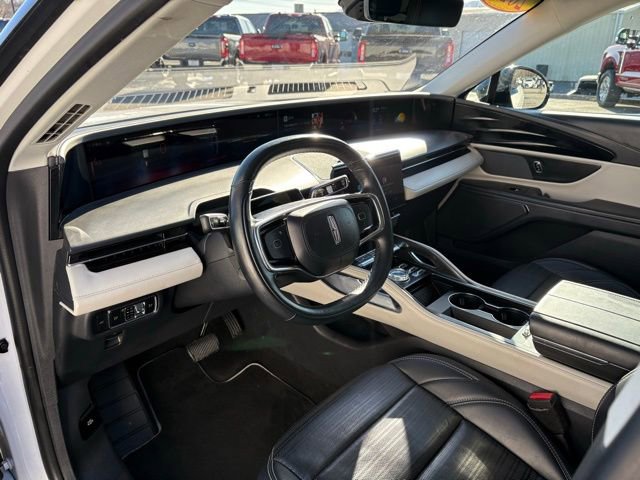 Used 2024 Lincoln Nautilus Reserve image 3