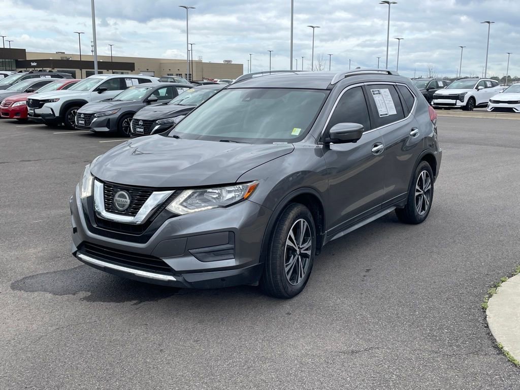 Used 2019 Nissan Rogue SV w/ Premium Package image 3