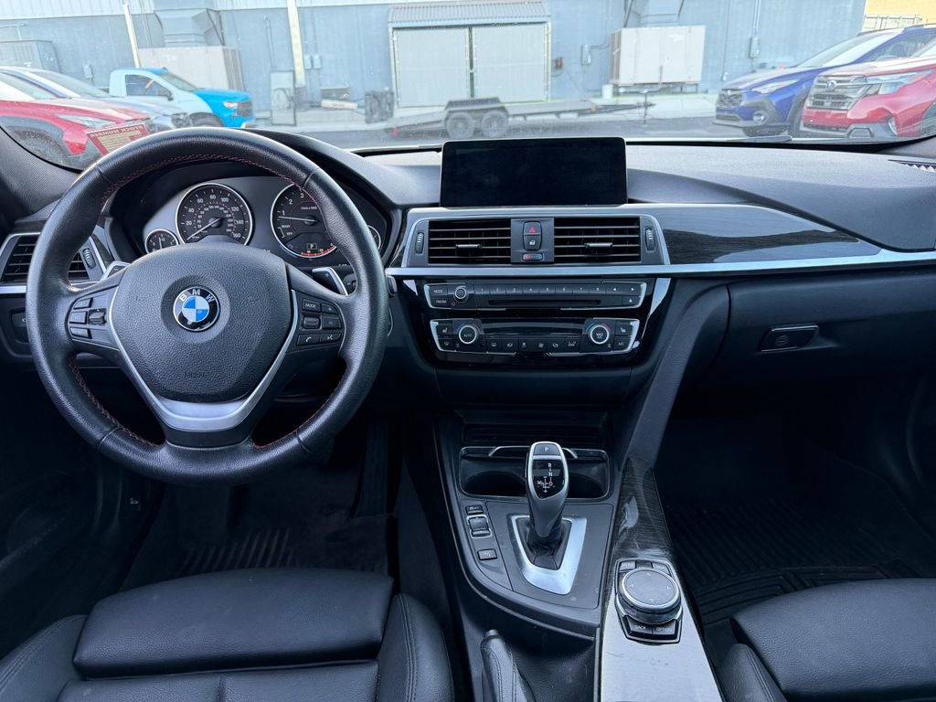 Used 2017 BMW 330i Sedan RWD image 6