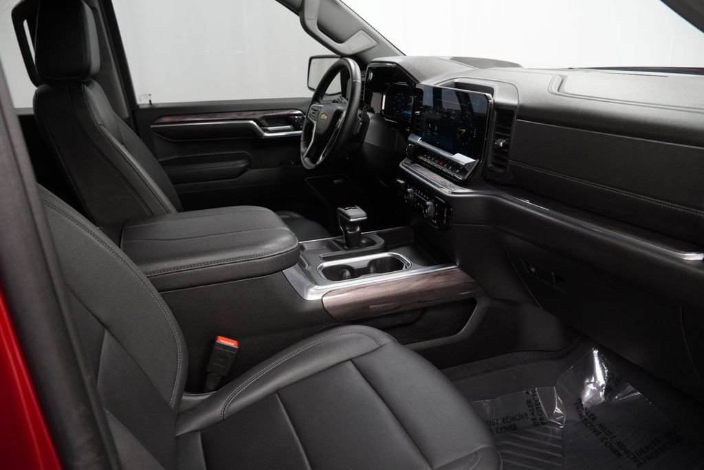 Used 2023 Chevrolet Silverado 1500 LTZ w/ Technology Package AWD/4WD image 32
