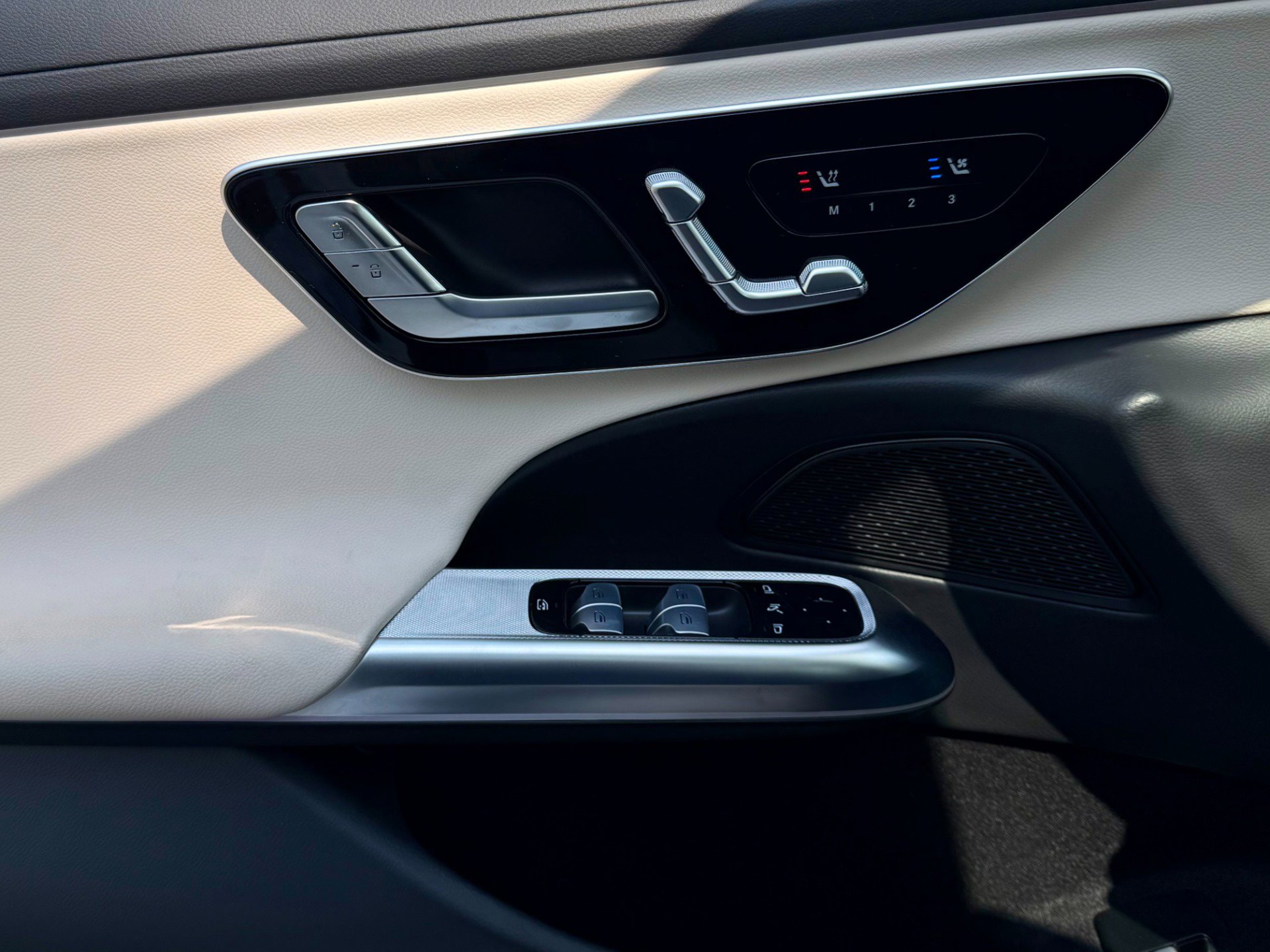 Used 2025 Mercedes-Benz E 350 Sedan image 49