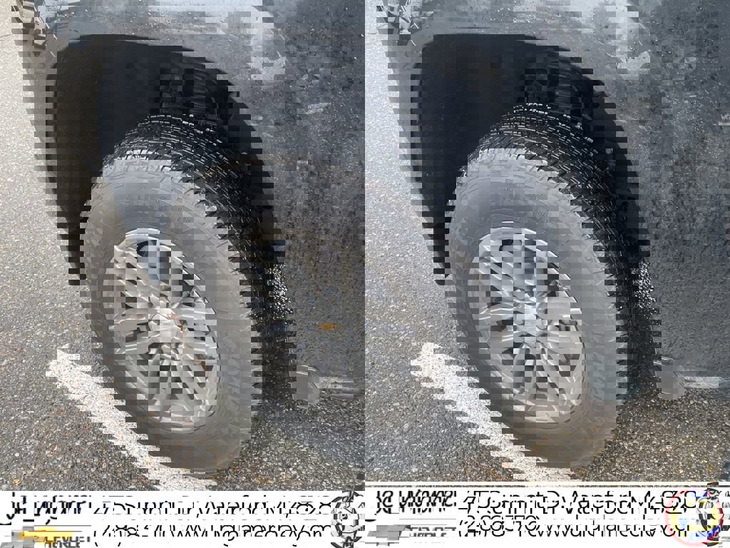 Used 2023 Chevrolet Colorado LT w/ LT Convenience Package II image 12