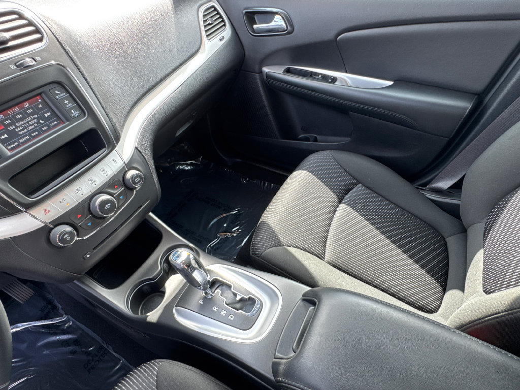 Used 2019 Dodge Journey SE w/ Connectivity Group FWD image 30