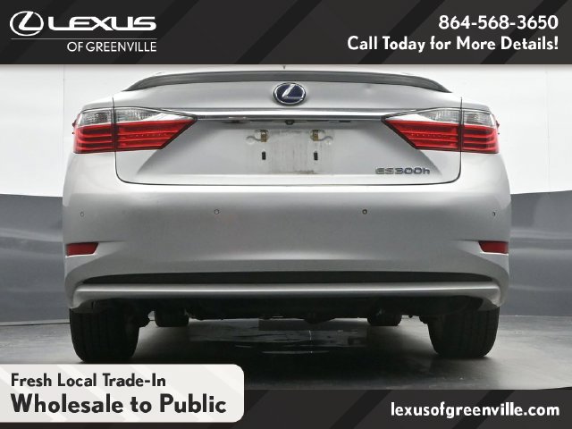 Used 2013 Lexus ES 300h FWD image 17