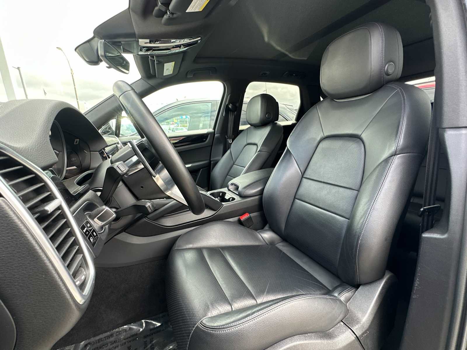 Certified 2021 Porsche Cayenne image 5