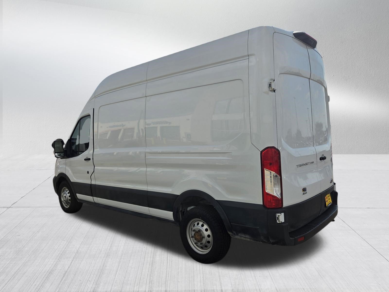 Used 2023 Ford Transit 250 148 High Roof AWD image 5
