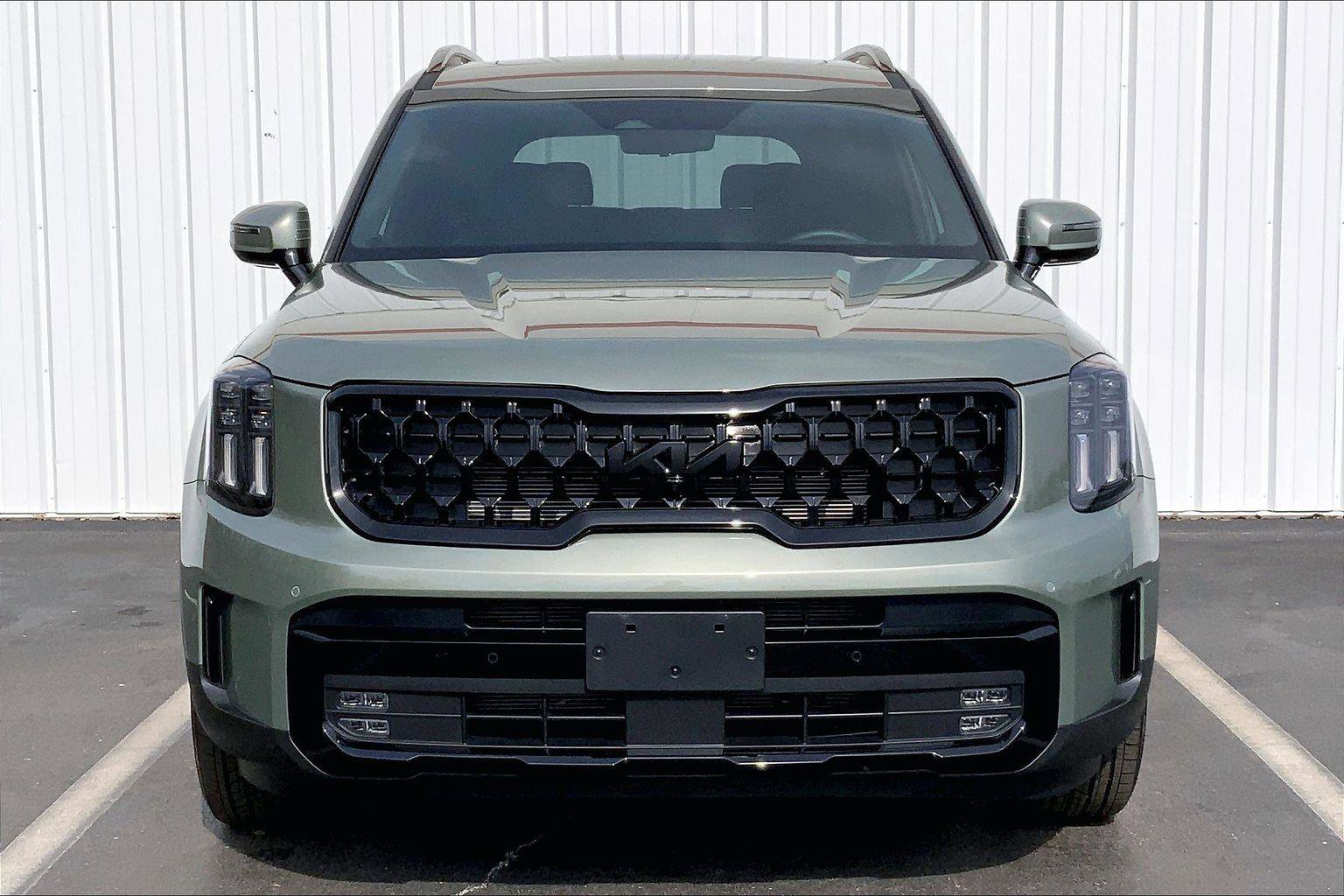 Used 2025 Kia Telluride SX Prestige X-Line image 3