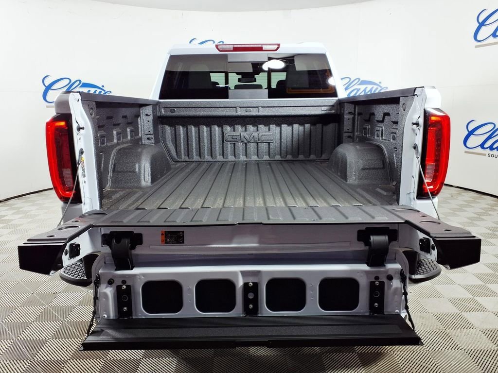 New 2026 GMC Sierra 1500 SLT image 13