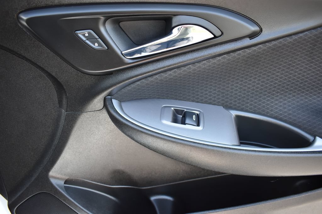 Used 2023 Chevrolet Malibu RS FWD image 21
