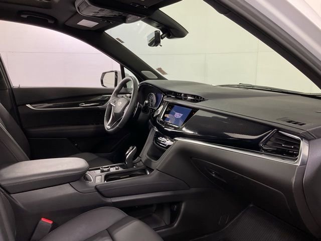 Certified 2025 Cadillac XT6 Sport w/ LPO, Red Accent Package image 28