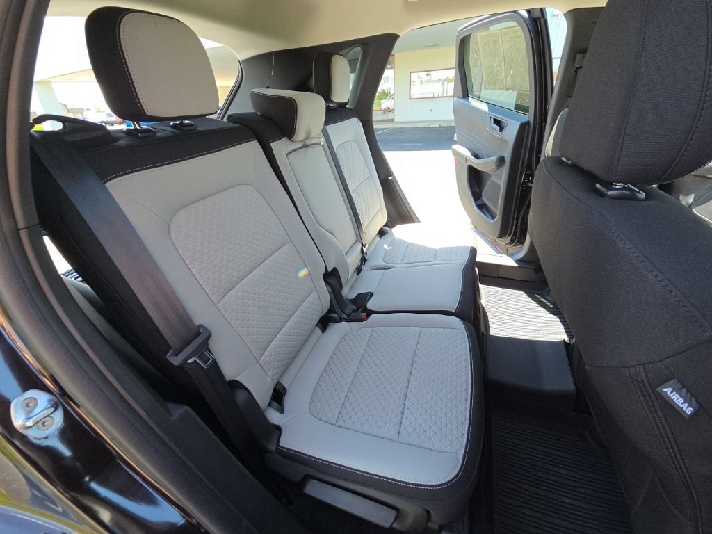Used 2023 Ford Escape Active AWD/4WD image 32