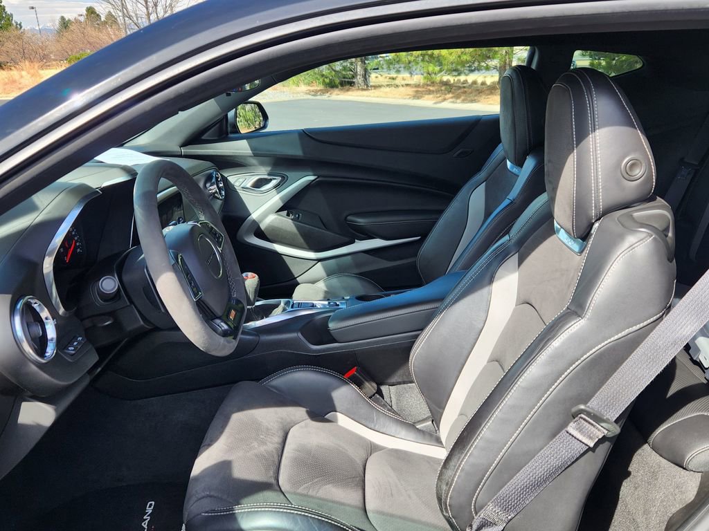 Used 2018 Chevrolet Camaro SS image 7