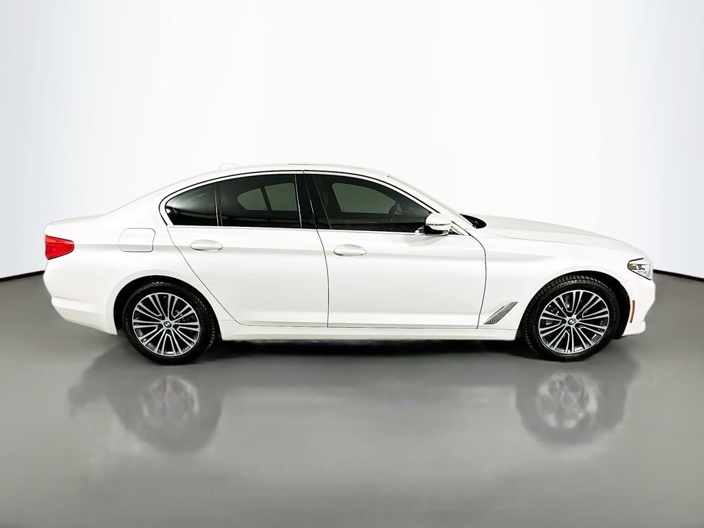 Used 2020 BMW 530i w/ Premium Package RWD image 4