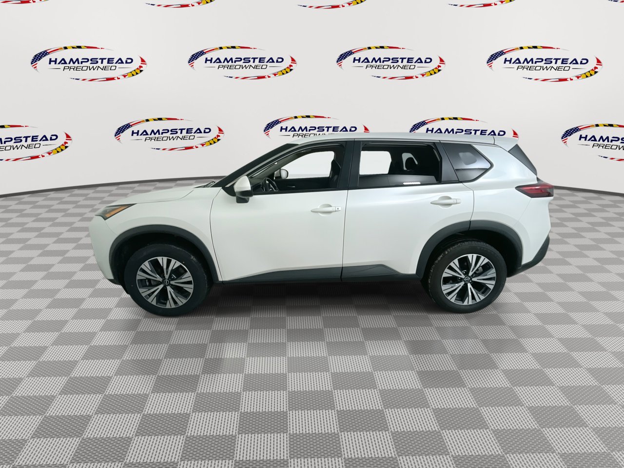 Used 2022 Nissan Rogue SV image 5
