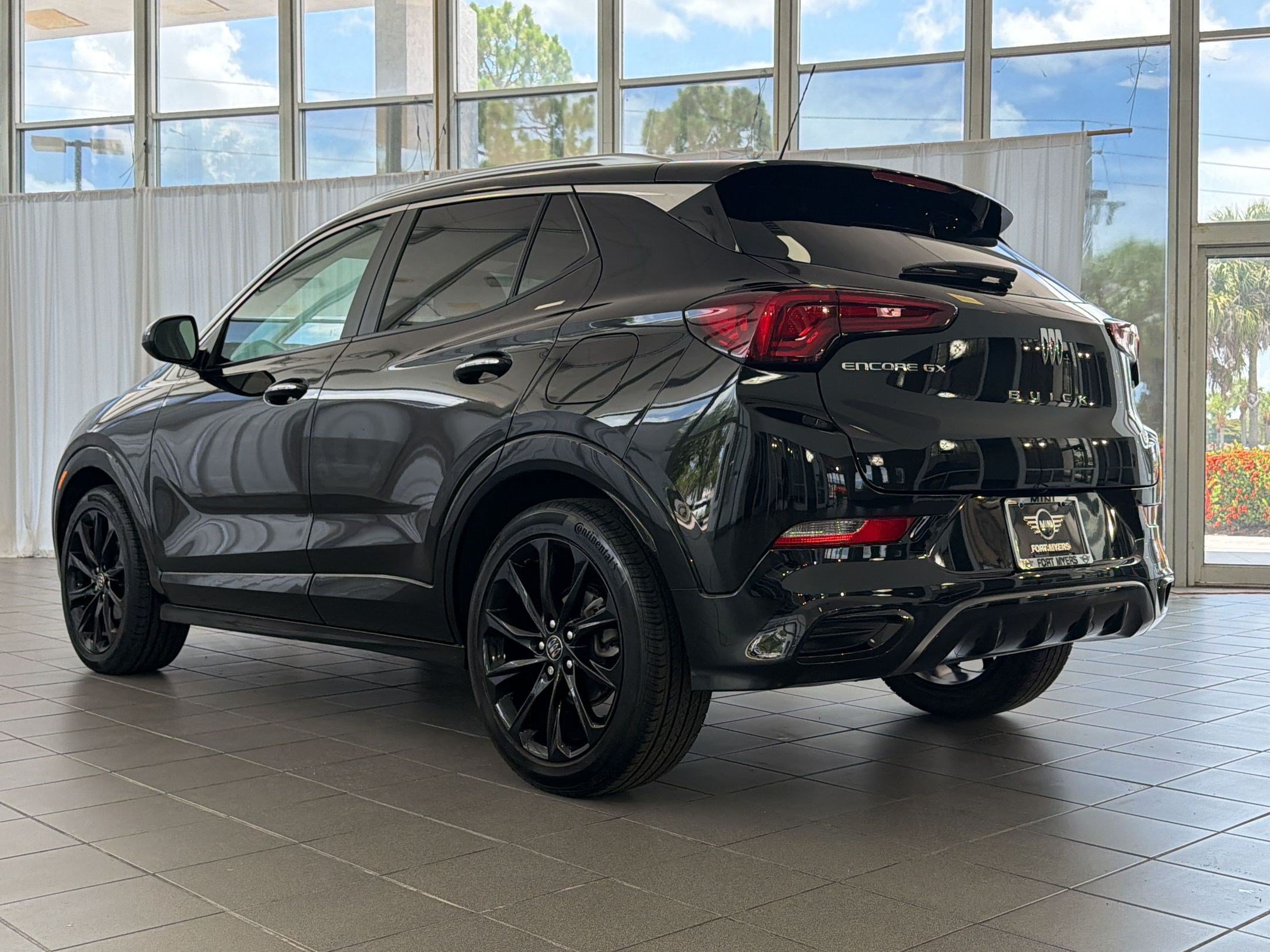 Used 2024 Buick Encore GX Sport Touring w/ Experience Buick Package FWD image 3