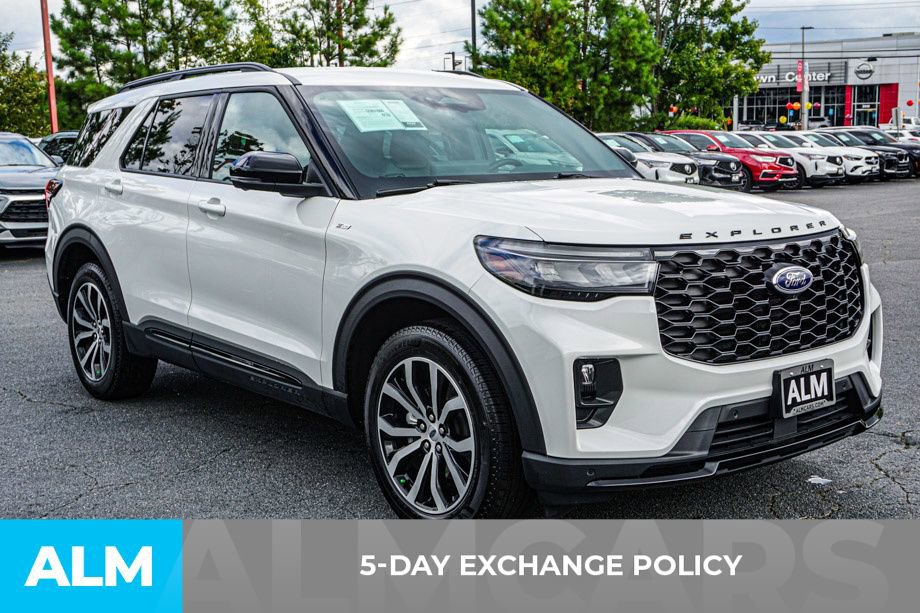 Used 2025 Ford Explorer ST-Line AWD/4WD image 4