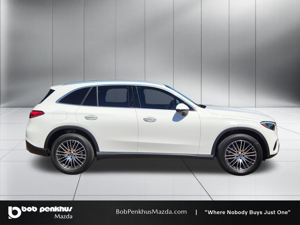 Used 2025 Mercedes-Benz GLC 300 image 24