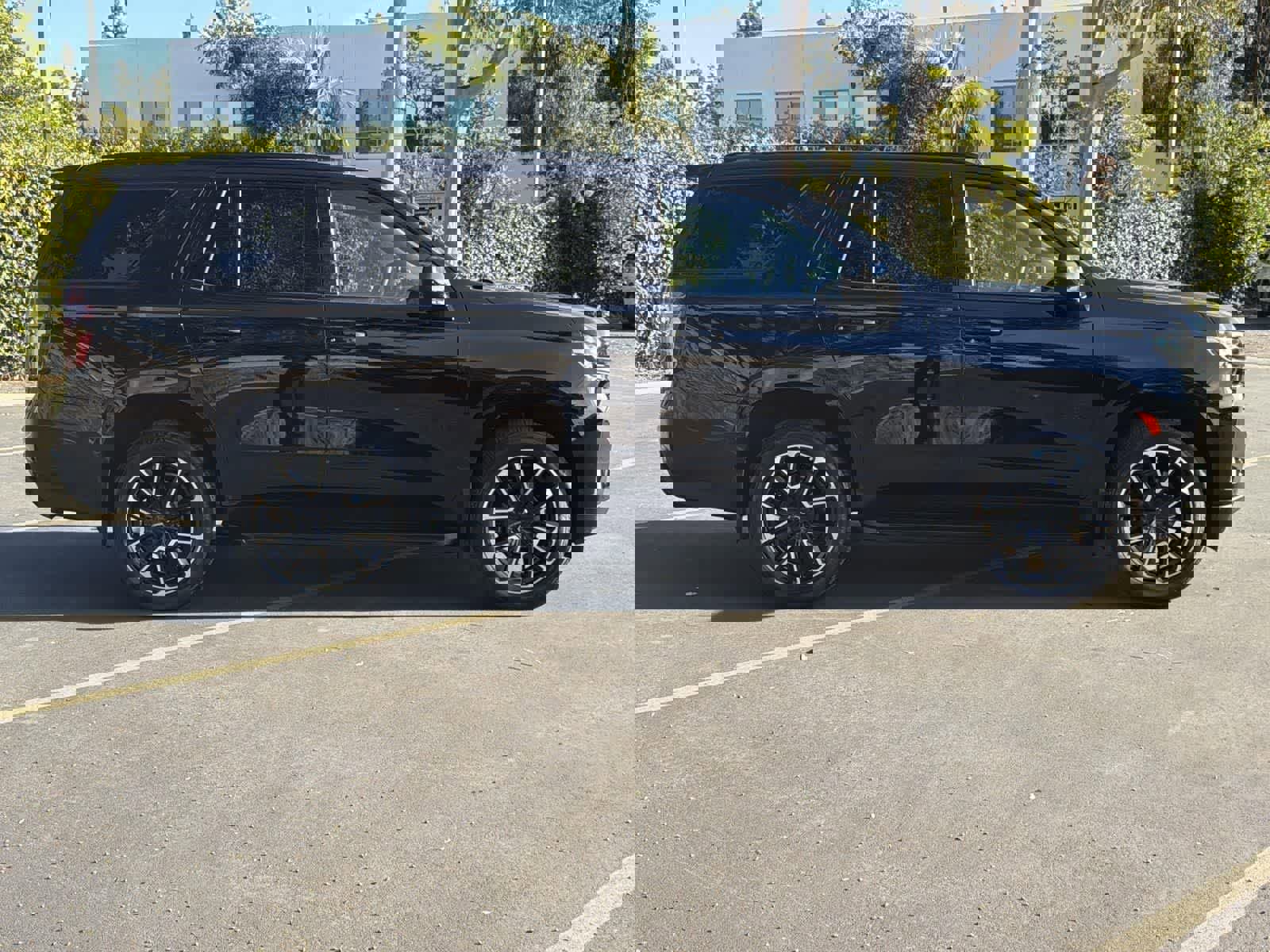 Used 2023 Chevrolet Tahoe RST image 7