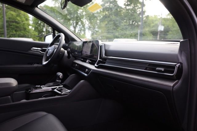 Used 2024 Kia Sportage X-Line w/ X-Line Premium Package image 43