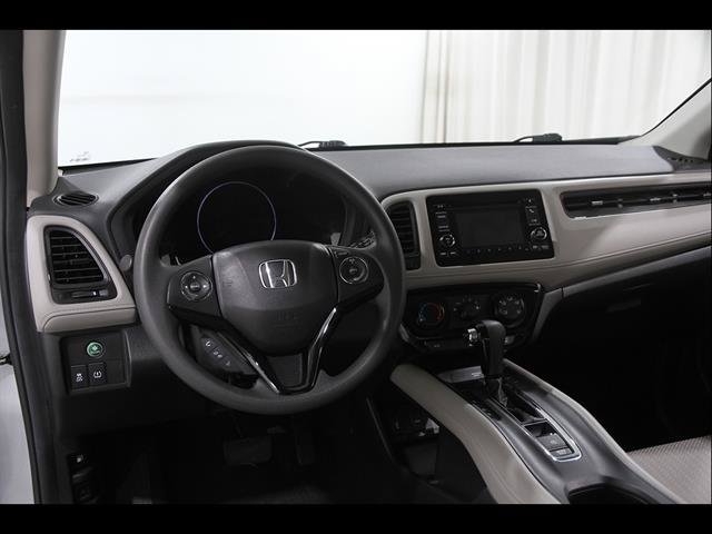 Used 2017 Honda HR-V LX image 6
