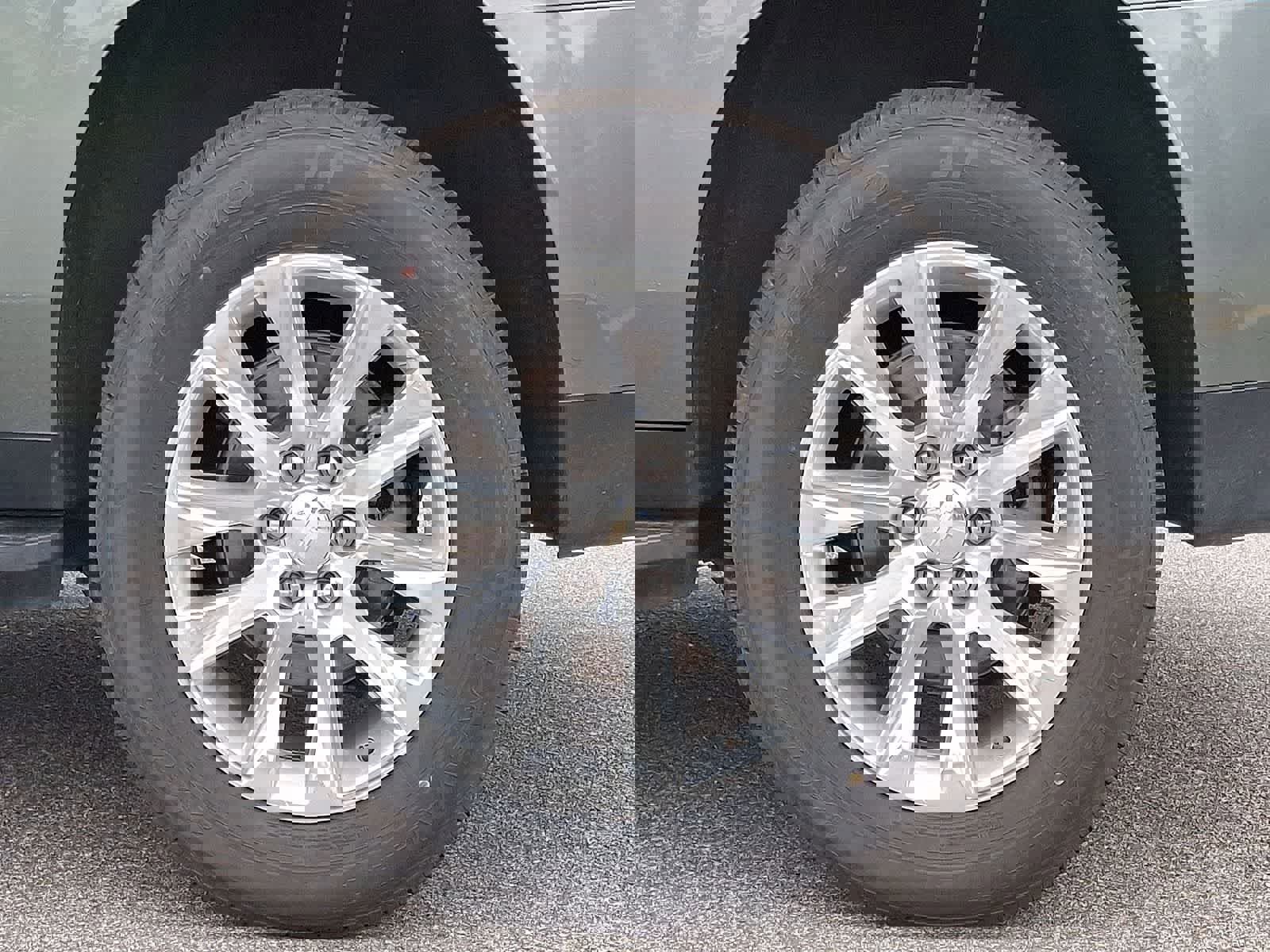 Used 2023 Chevrolet Suburban Premier AWD/4WD image 38