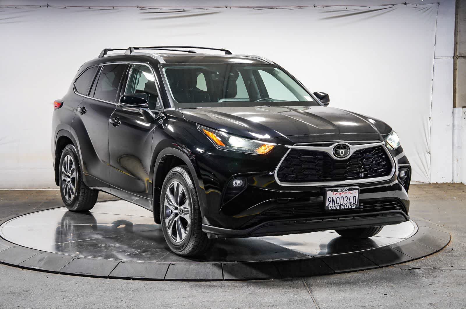 Used 2022 Toyota Highlander XLE FWD image 5
