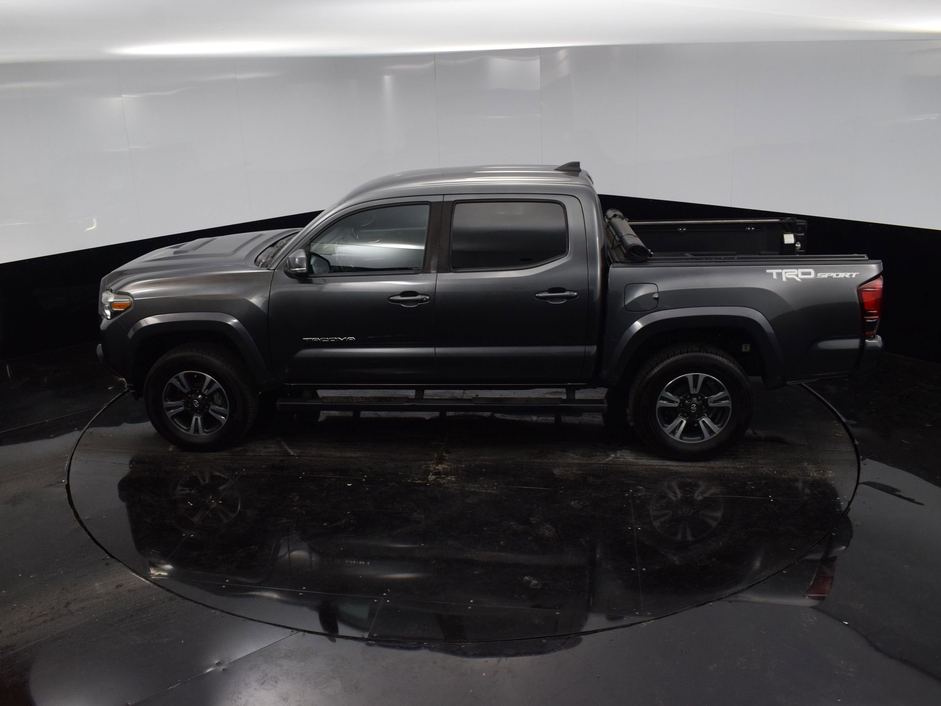 Used 2019 Toyota Tacoma SR5 image 26
