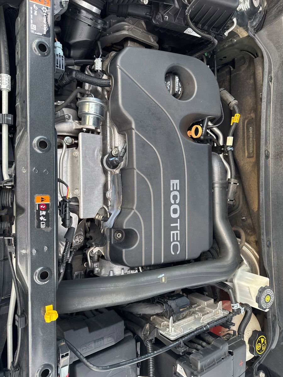 Used 2020 Chevrolet Equinox LT FWD image 46