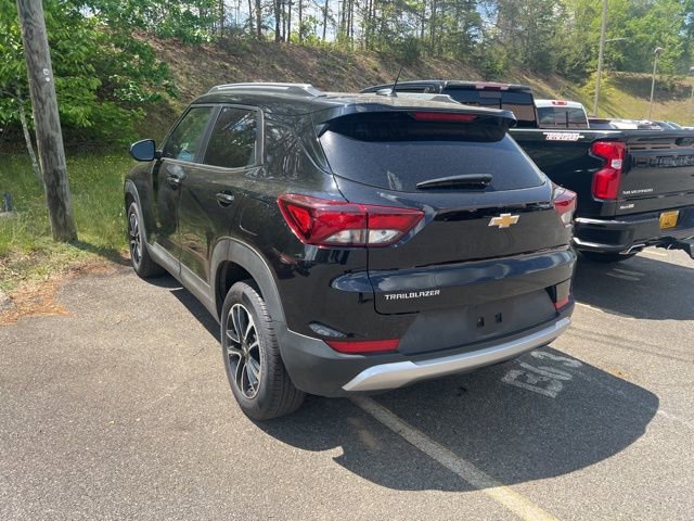 Used 2025 Chevrolet TrailBlazer LT FWD image 4