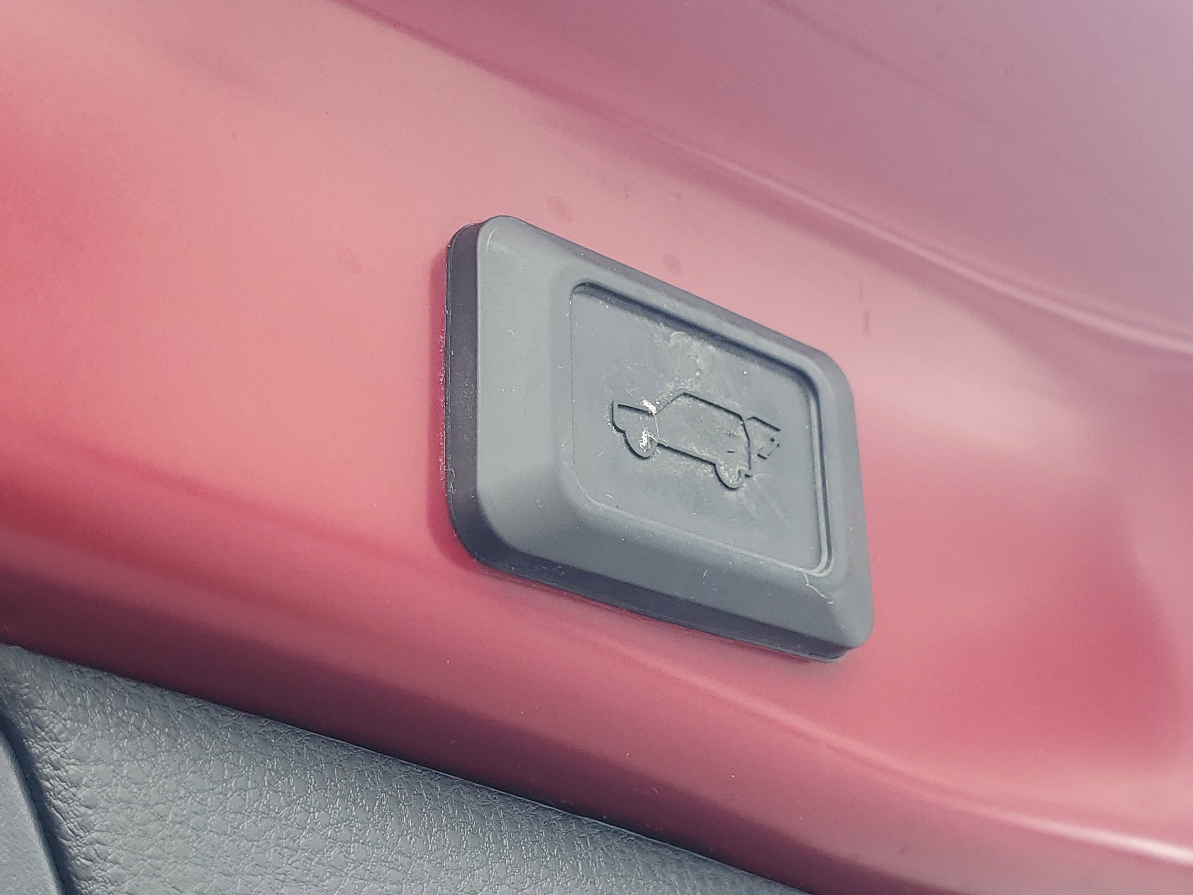 Used 2023 Toyota RAV4 Limited image 11