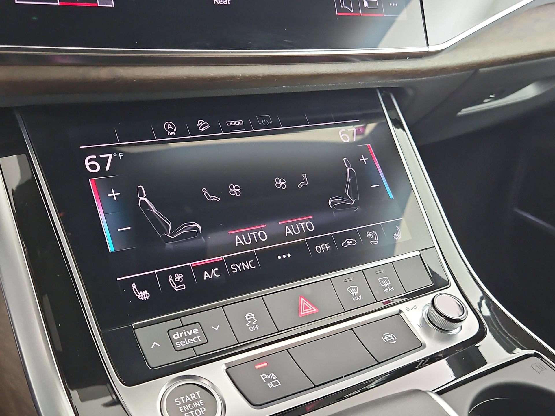 Certified 2025 Audi Q8 Premium Plus w/ Premium Plus Package AWD/4WD image 30