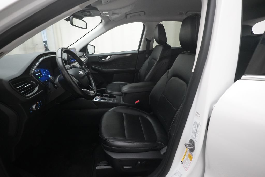 Used 2021 Ford Escape Titanium AWD/4WD image 7