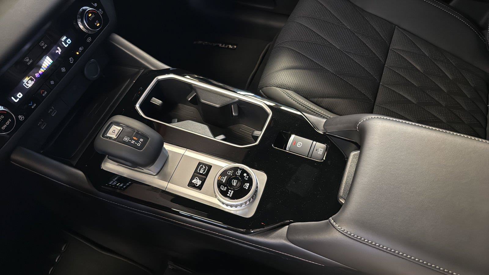 New 2026 Mitsubishi Outlander 4WD Plug-In Hybrid image 15
