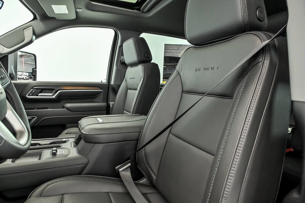 New 2026 GMC Sierra 2500 Denali w/ Denali Reserve Package AWD/4WD image 9
