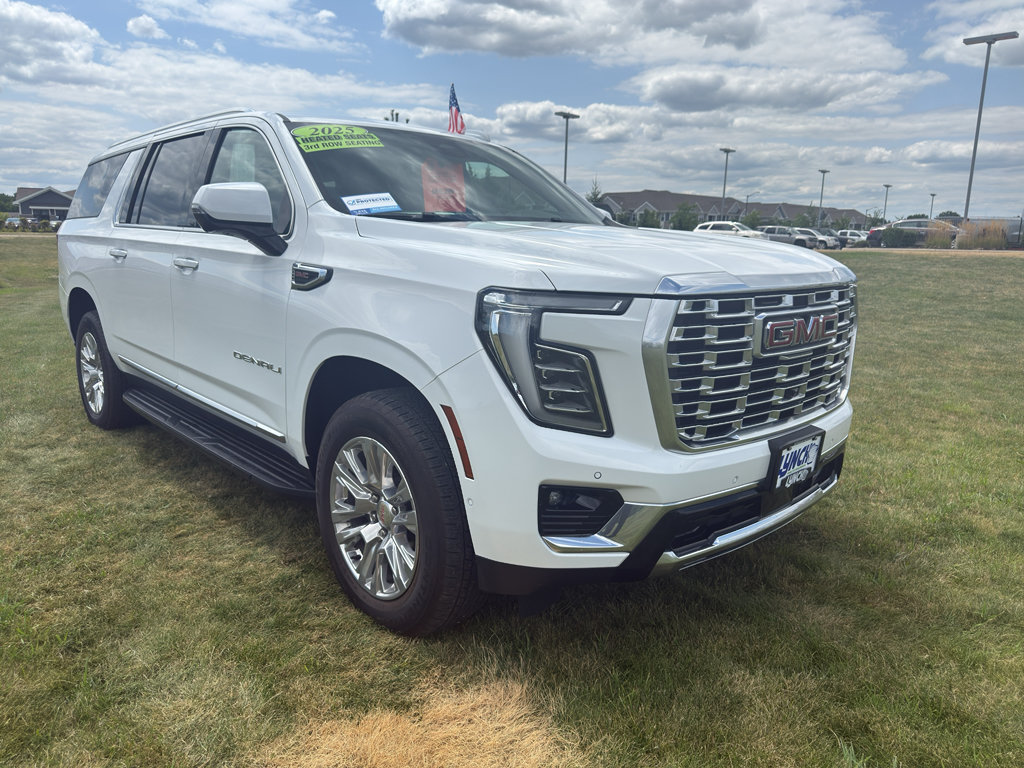 Used 2025 GMC Yukon XL Denali AWD/4WD image 56