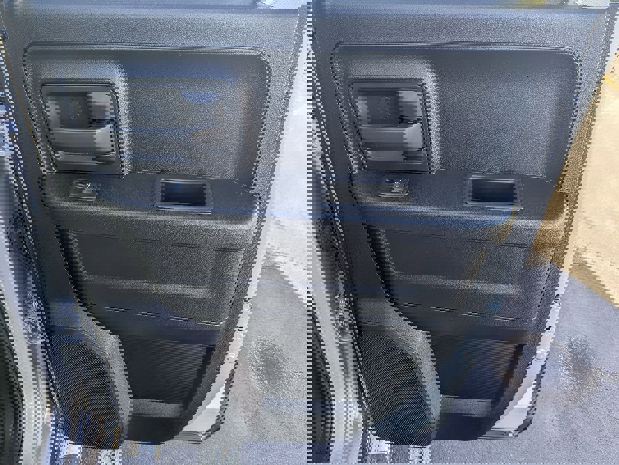 Used 2017 RAM 1500 Express image 29