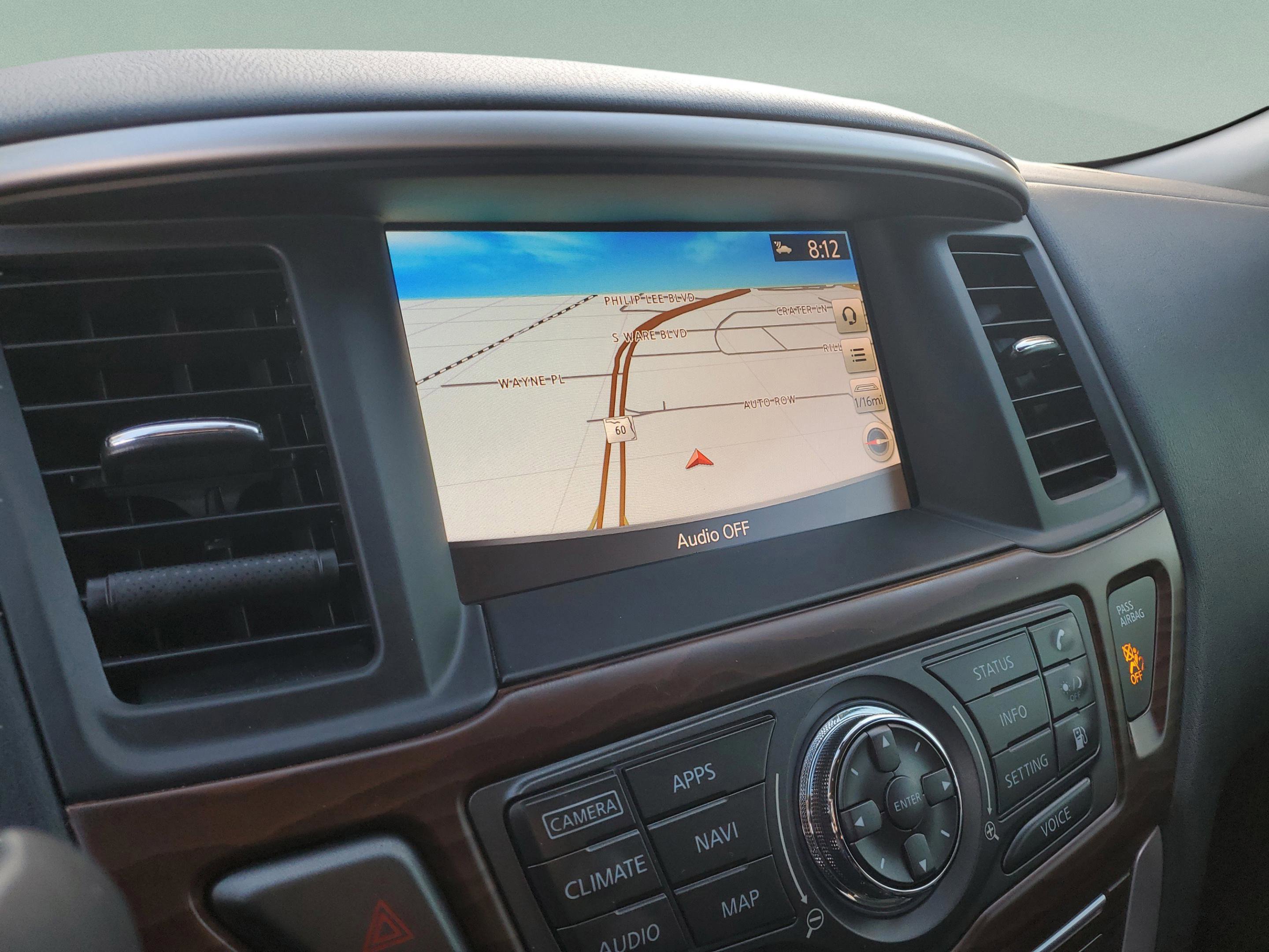 Used 2020 Nissan Pathfinder Platinum image 23