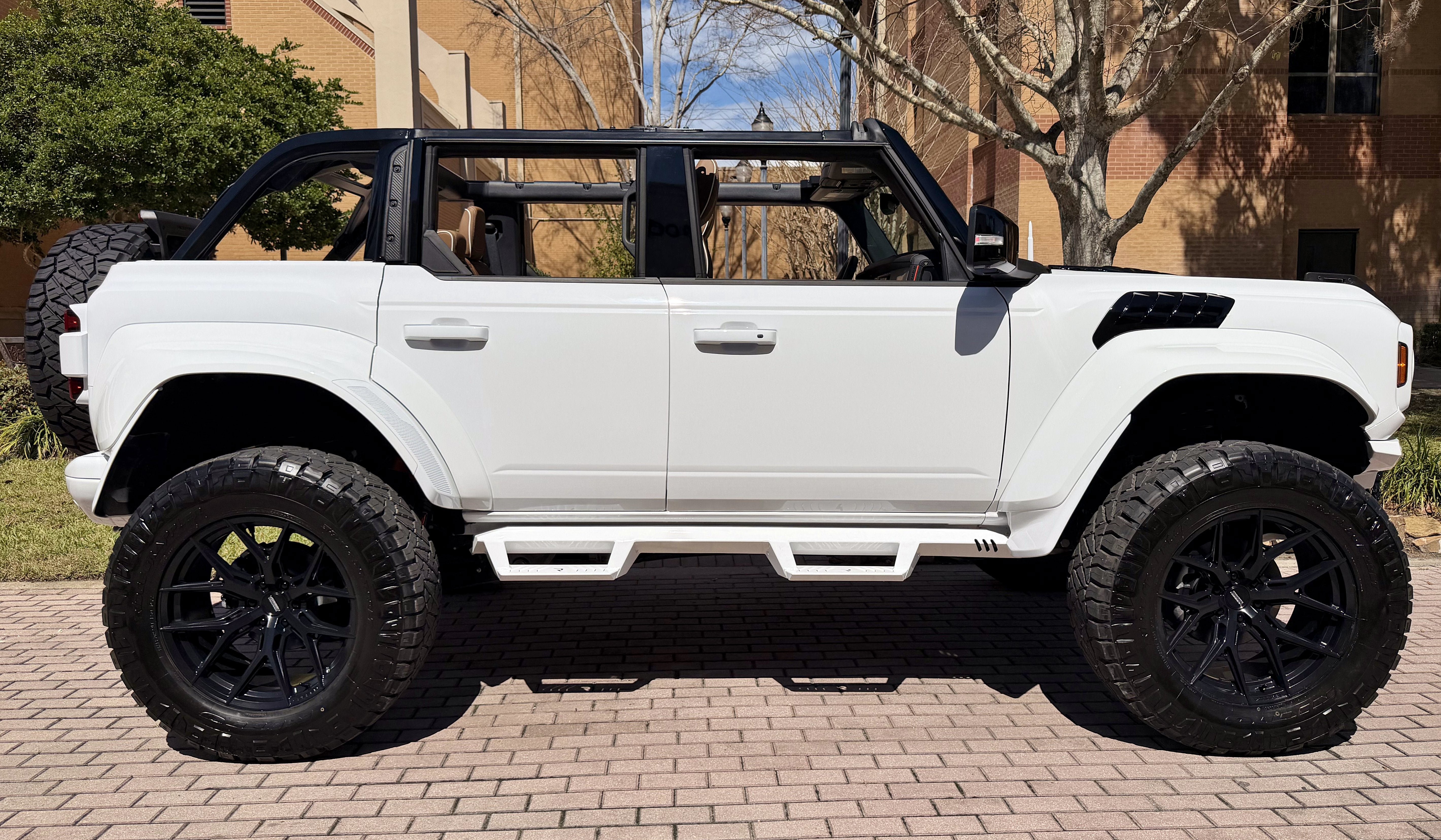 Used 2026 Ford Bronco Raptor w/ Interior Carbon Fiber Pack AWD/4WD image 9